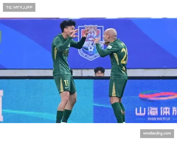 王钰栋三轮三球领跑射手榜 防守参与度显著提升获认可